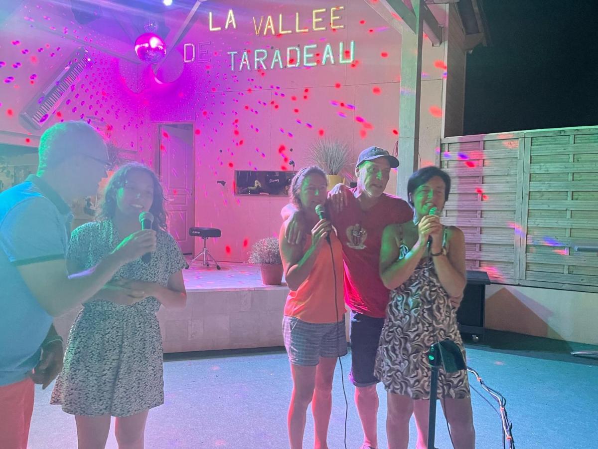 Les Hebergements Insolites Taradeau 外观 照片